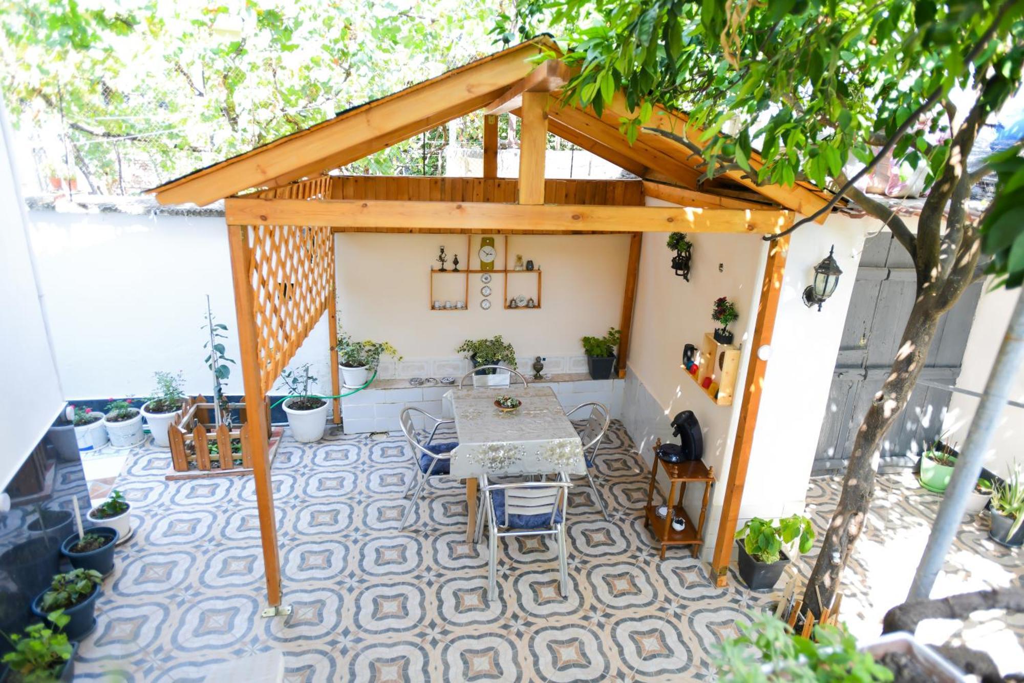 Ferienwohnung Gast Haus Bojaxhiu Berat Exterior foto