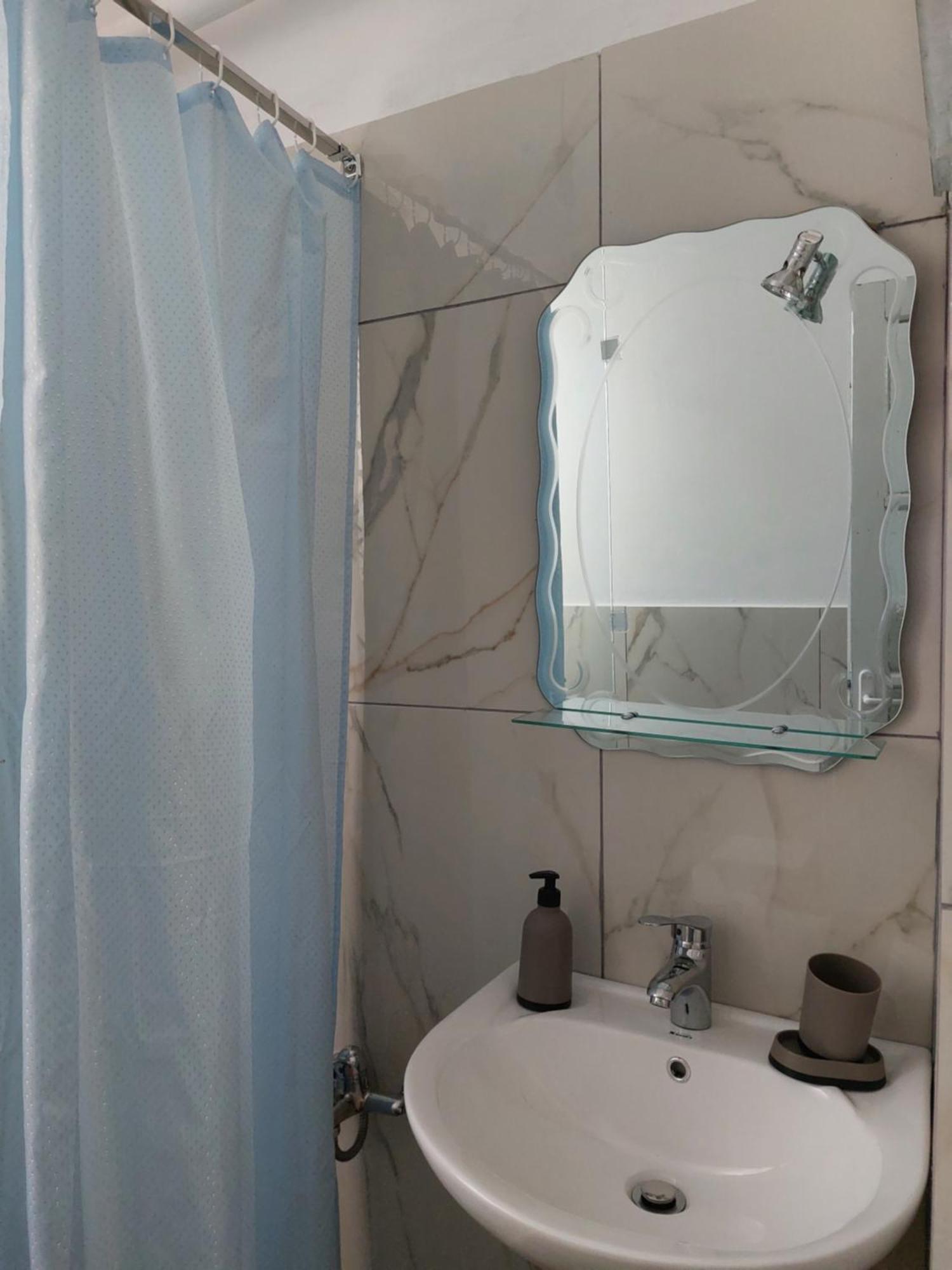 Ferienwohnung Gast Haus Bojaxhiu Berat Exterior foto